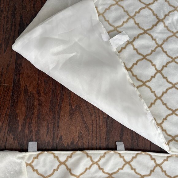 Ivory Velvet with Metallic Gold Geometric Design 54" Round Xmas Tree Skirt - Picture 2 of 5